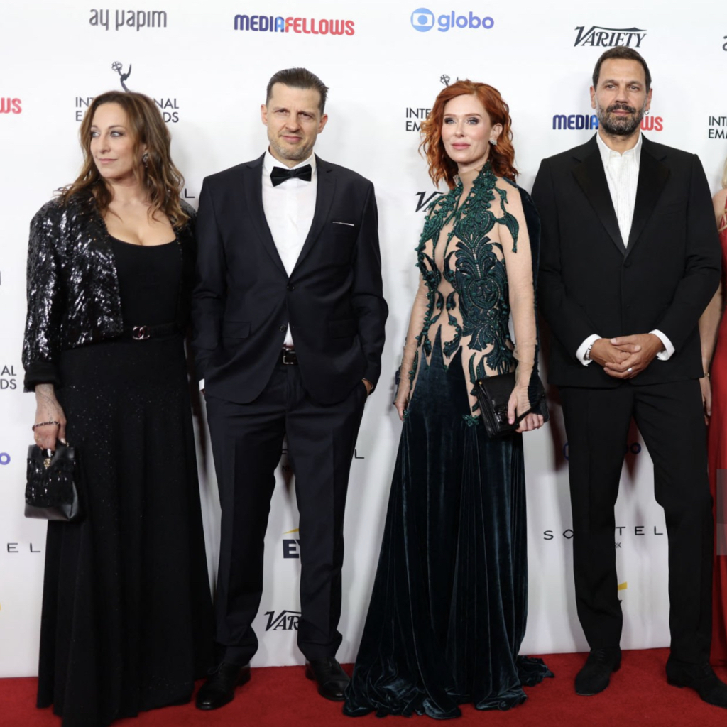 L’élégance à l’honneur sur le tapis rouge