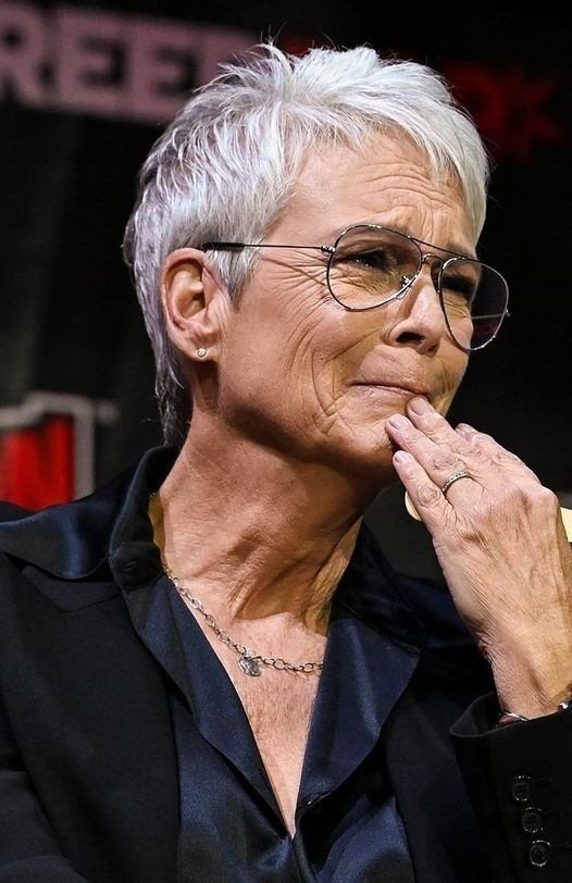 Jamie Lee Curtis, accablée par le chagrin, fait une annonce déchirante