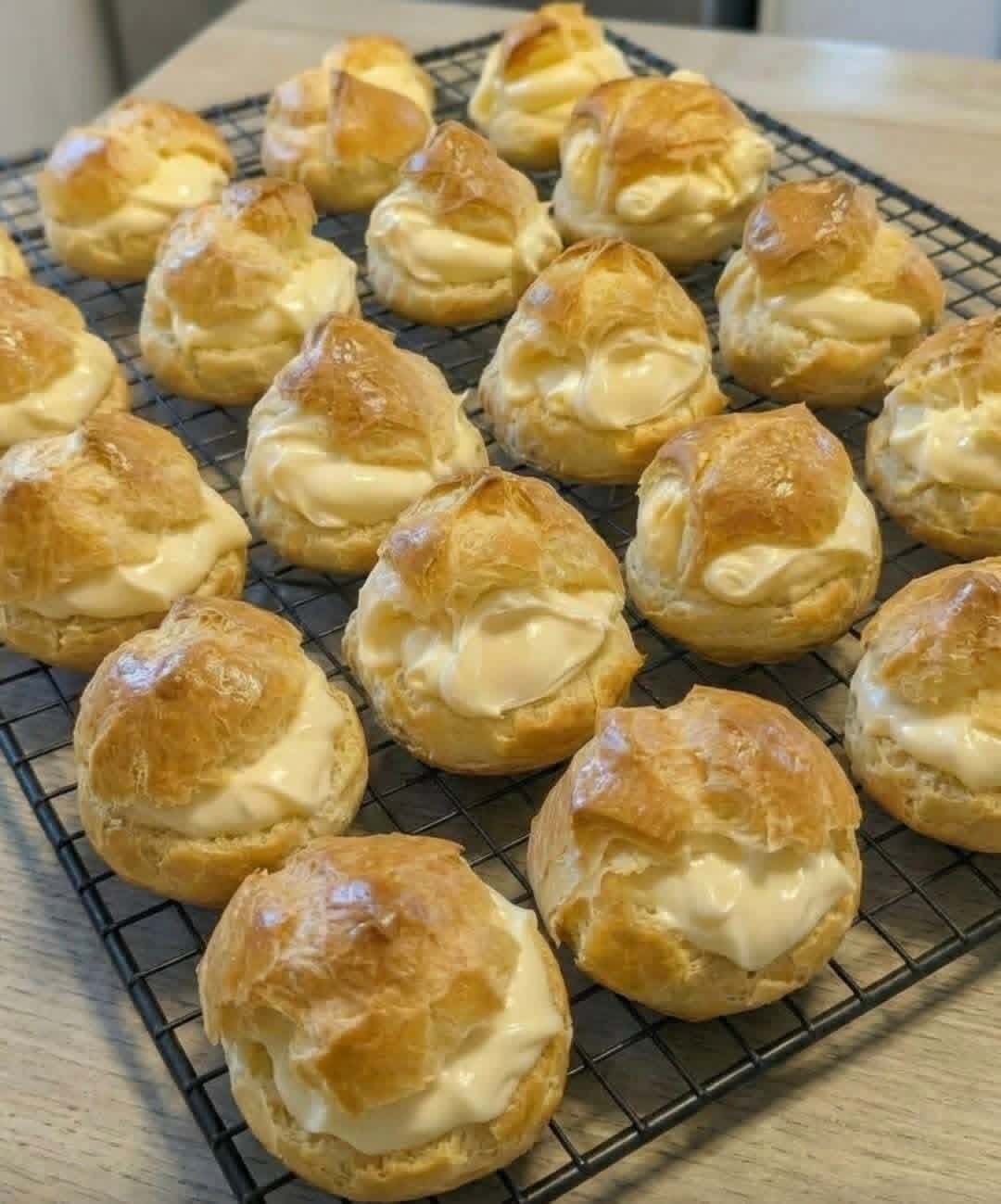 Choux à la crème célèbres avec une garniture renommée