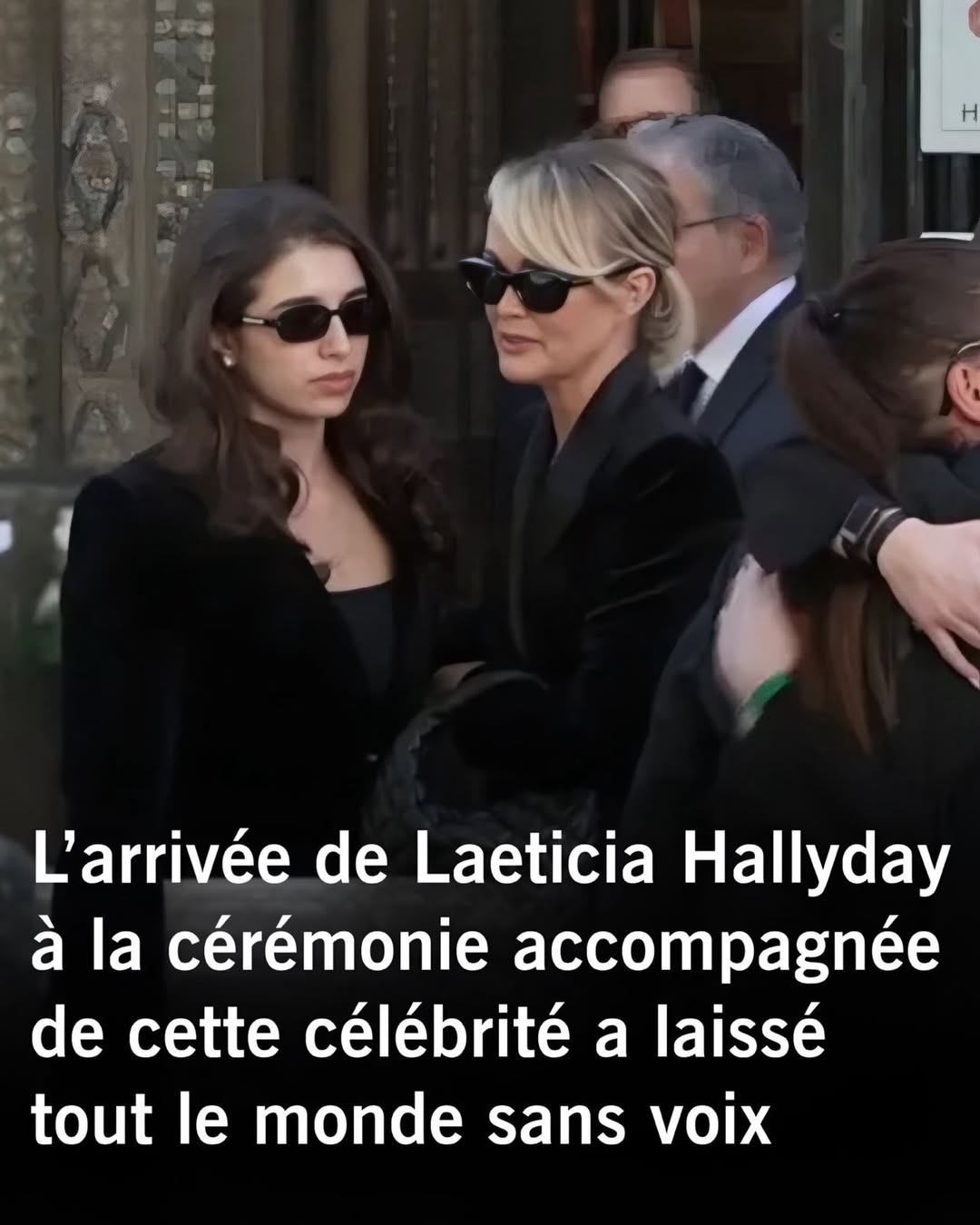 🚨Laeticia Hallyday crée la surprise avec une célébrité à la cérémonie😱 😲👇Voir plus