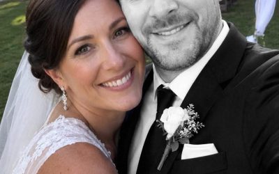 Mon mari est décédé le jour de notre mariage. Une semaine plus tard, il était assis à côté de moi dans un bus et m’a chuchoté : « Ne crie pas, tu dois…