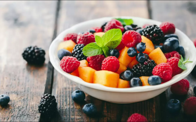 L’avez-vous déjà goûté ? Savez-vous comment il s’appelle ? Ce fruit de saison pourrait être bénéfique pour la santé des yeux et contribuer au maintien d’une tension artérielle saine.