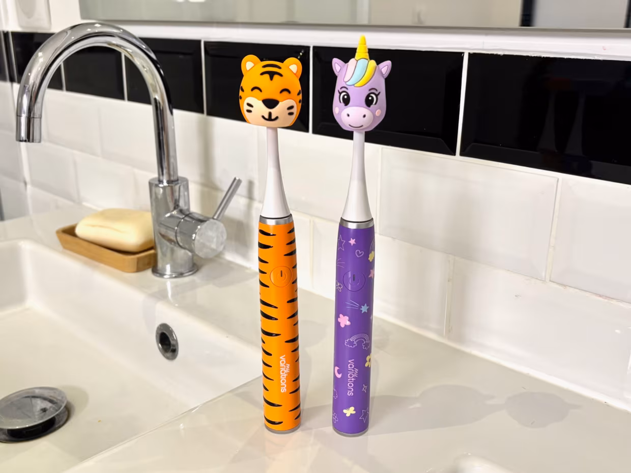 Test MyVariations Kids : cette brosse à dents sonique va-t-elle enfin faire aimer le brossage aux enfants ?